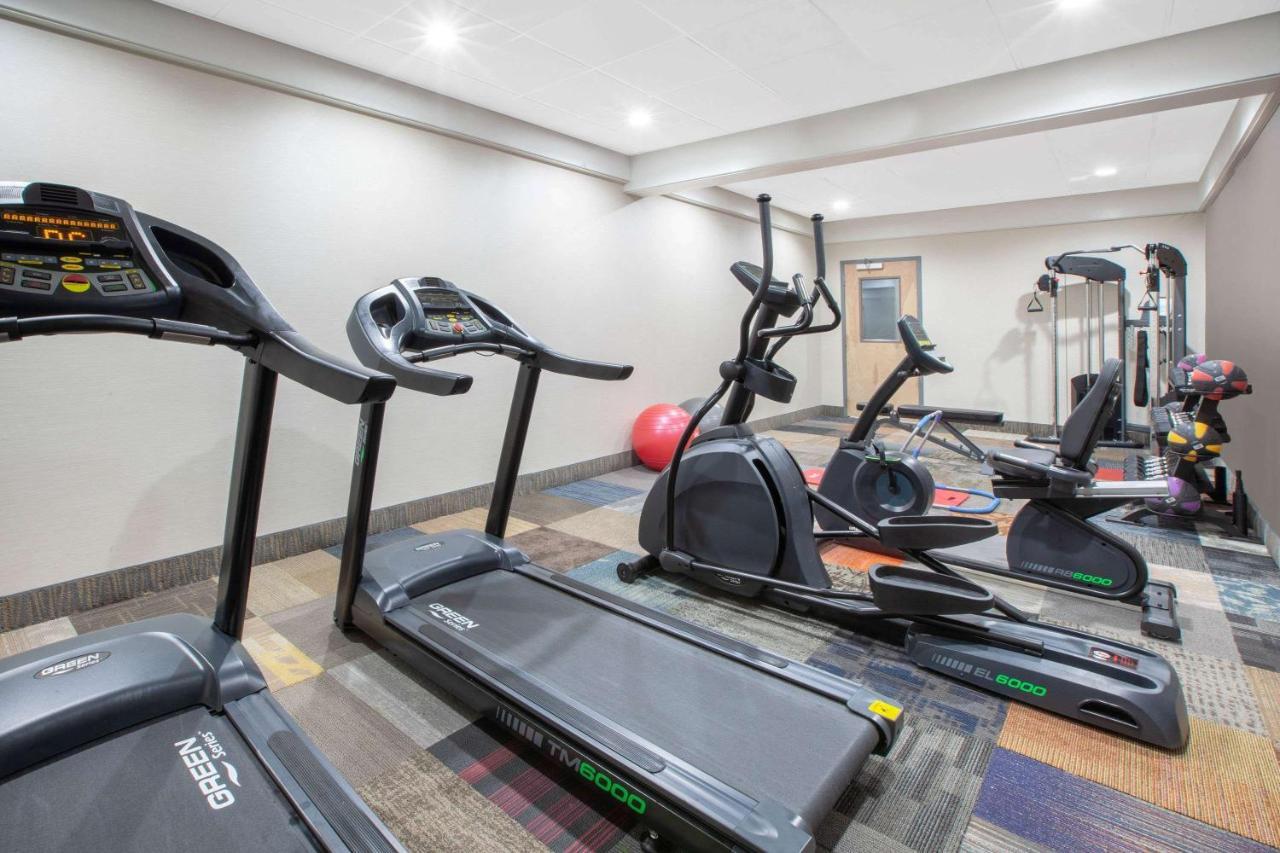 Baymont By Wyndham Grand Rapids Near Downtown Hotel Wyoming Bagian luar foto