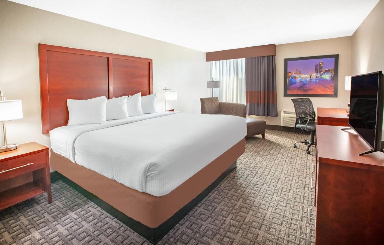 Baymont By Wyndham Grand Rapids Near Downtown Hotel Wyoming Bagian luar foto