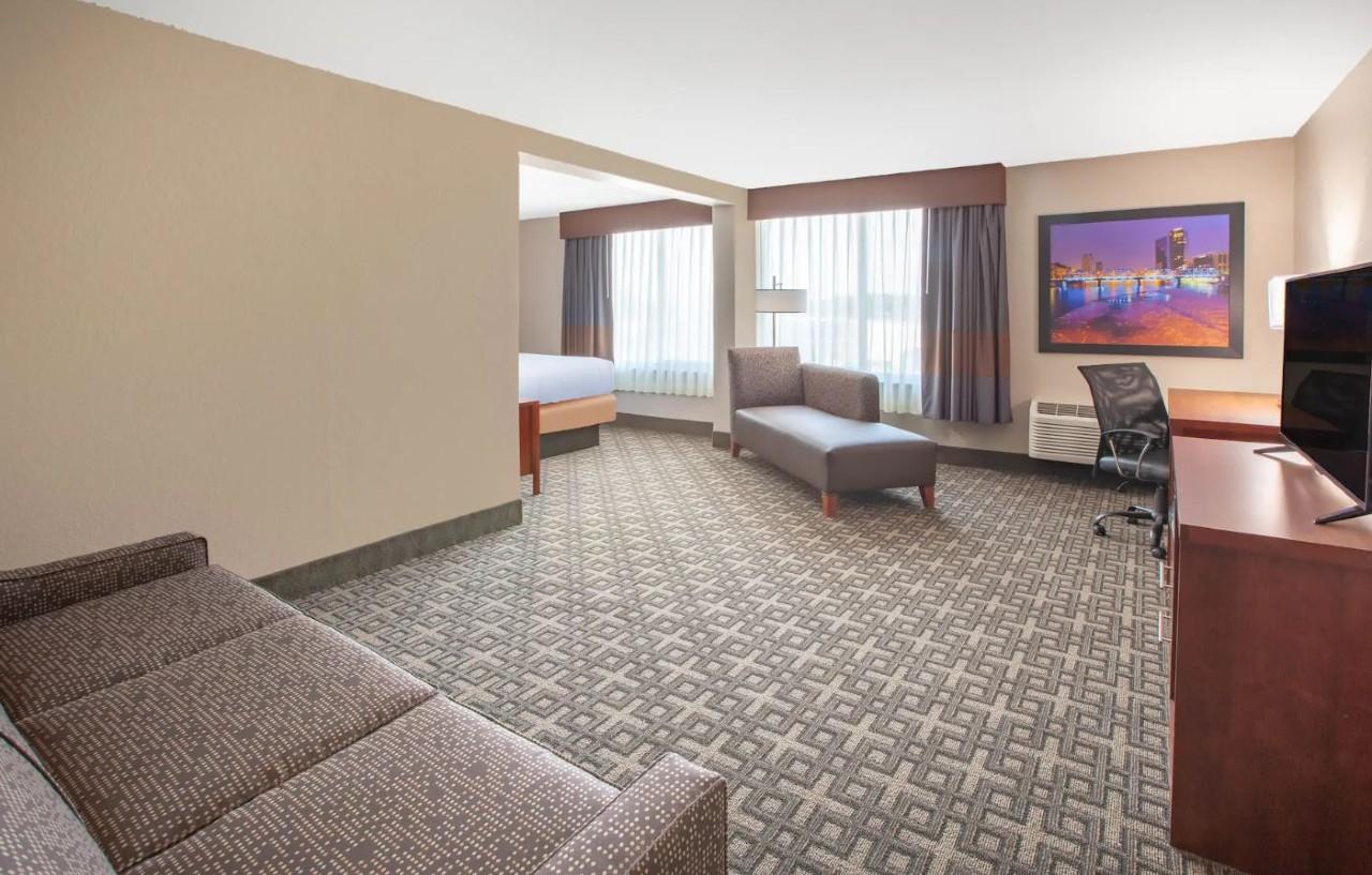 Baymont By Wyndham Grand Rapids Near Downtown Hotel Wyoming Bagian luar foto